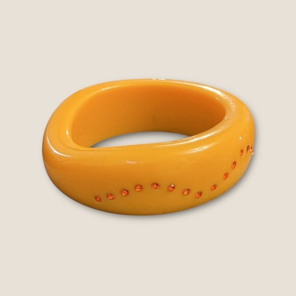 Vintage Lucite Bangle Bracelet With Orange Rhinestones 2.5 Inches Wide Retro Fas - Picture 3 of 8